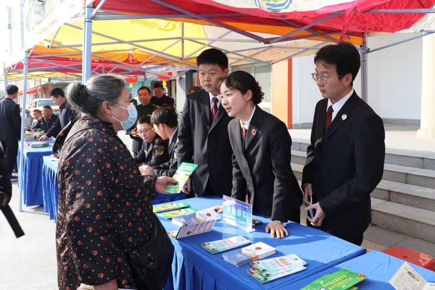 3·15特辑 | 钟祥检察“摆摊”普法，筑牢消费者权益保护防线